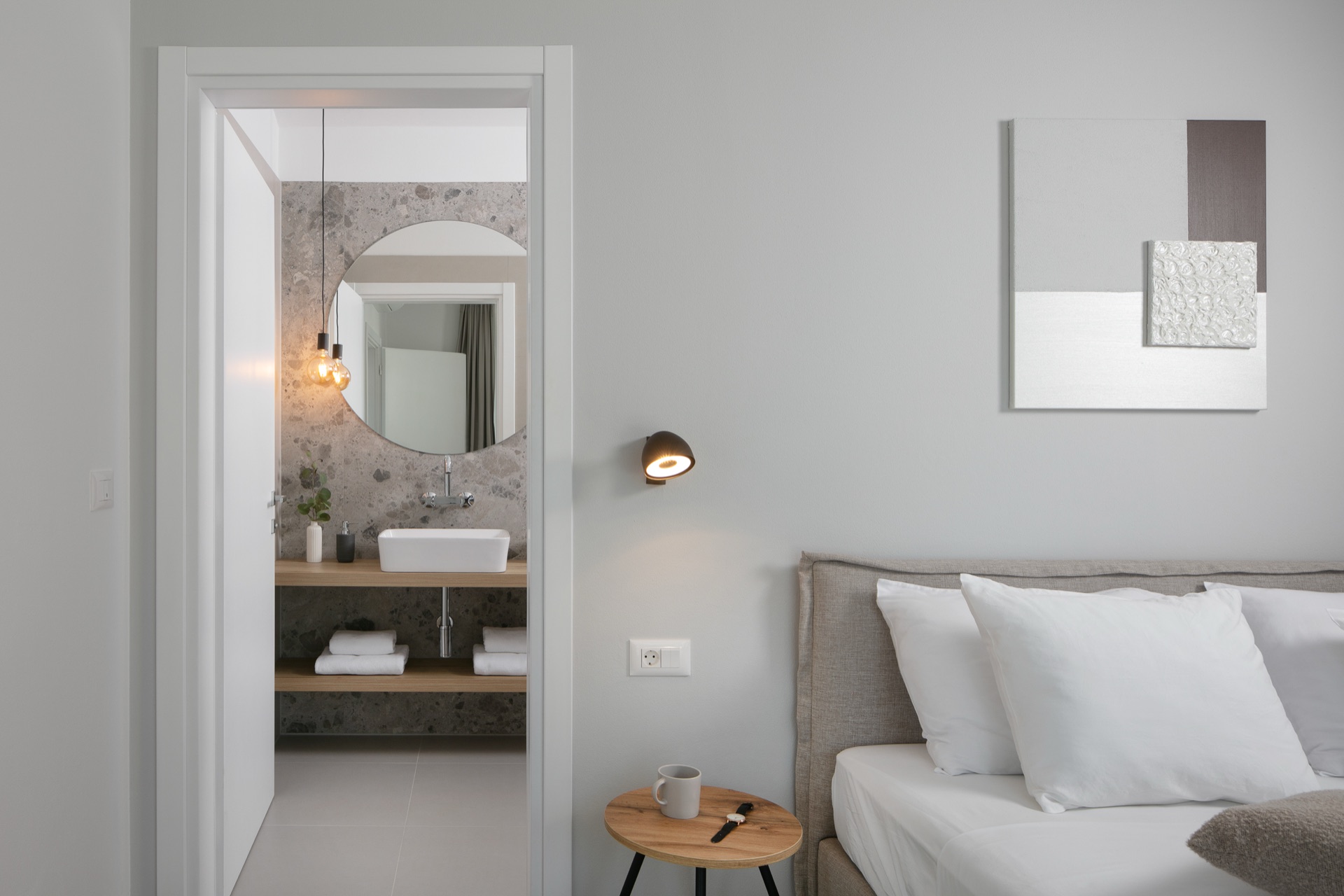 Schlafzimmer mit Naturlicht